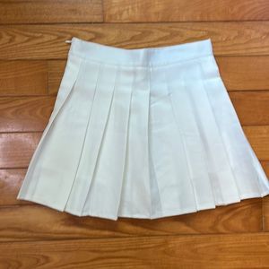 Ivory Pleated Skort with Side Zipper
